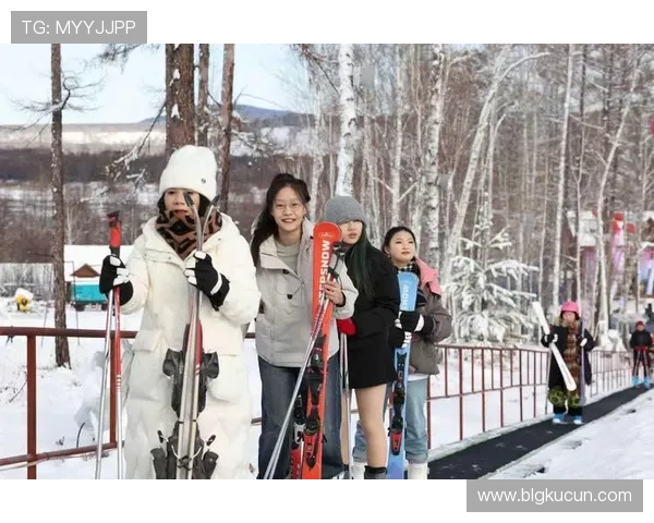 造雪热潮来袭京郊滑雪场十一月底迎开板首滑盛宴激情畅享冰雪狂欢